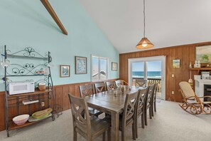 Dining - Almost Home: Oceanfront, Saltwater Pool, Hot Tub (Nags Head)