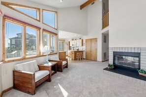 TV, fireplace, DVD player