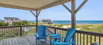Gillespie Cottage: Oceanfront | Amazing Views!