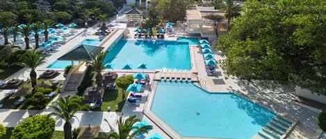 Indoor pool, seasonal outdoor pool