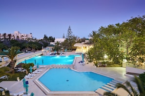 Indoor pool, seasonal outdoor pool