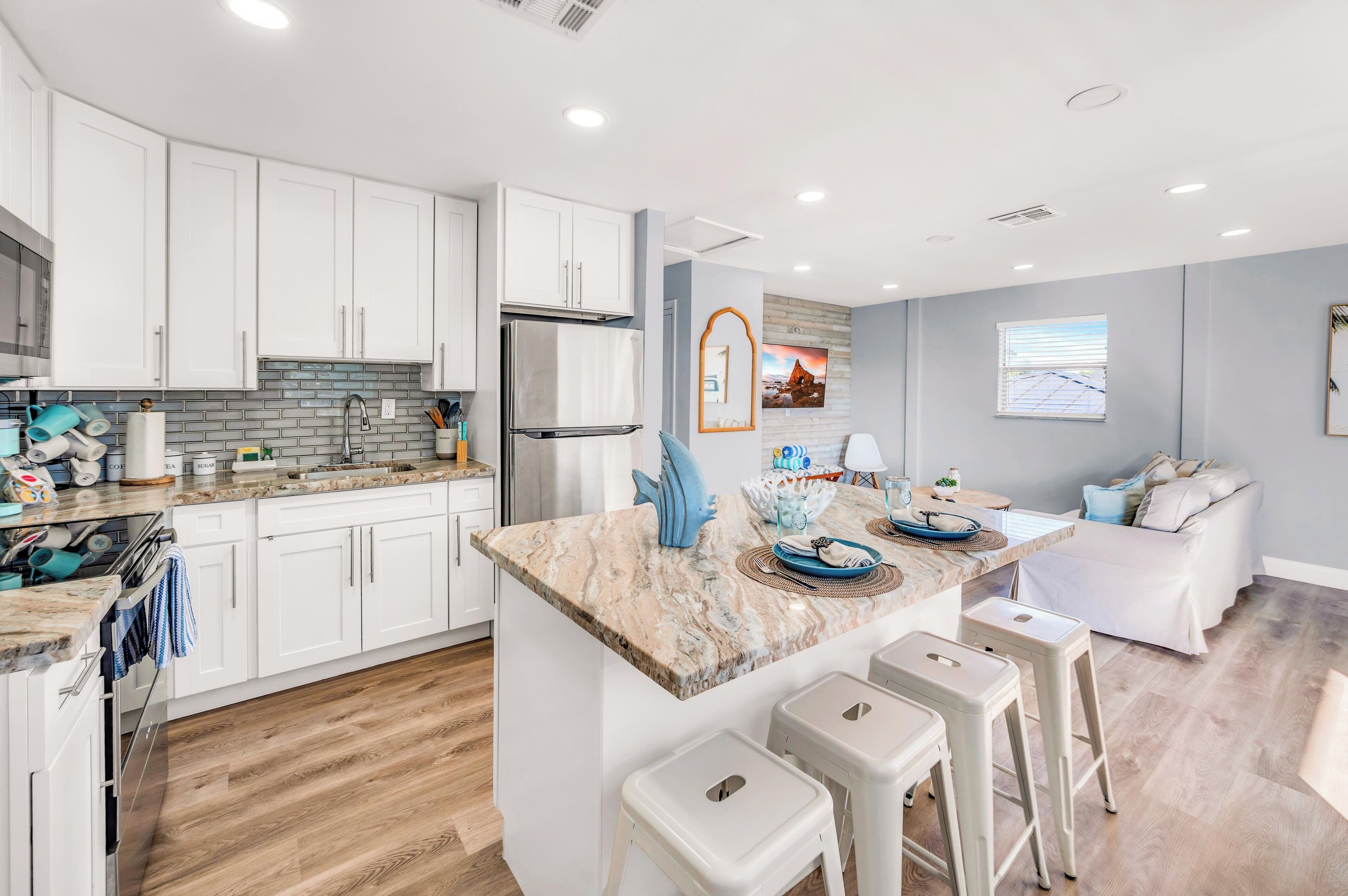 微波炉、烤箱、炉灶