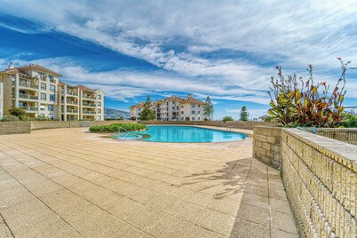 Coral Bay - 3BR & Front Beach