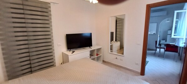 1 bedroom, WiFi, bed sheets - Quiet house in a green setting a stone's throw from the center. (Roma)