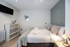 1 bedroom, free WiFi, bed sheets