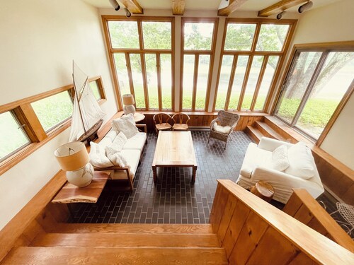 Charming waterfront Cottage, explore, relax and enjoy the Maine Coast