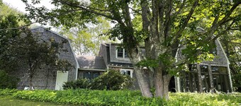 Charming waterfront Cottage, explore, relax and enjoy the Maine Coast