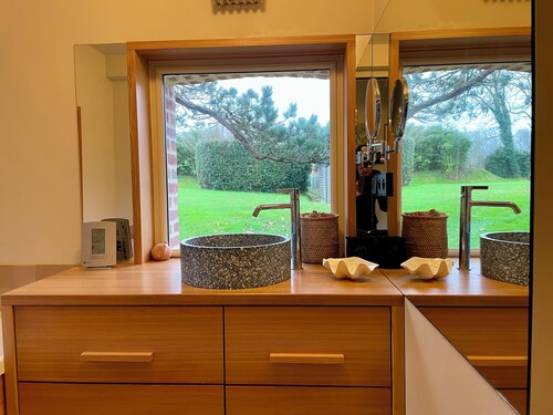 Très belle maison et son charmant pigeonnier dans un grand jardin proche Étretat