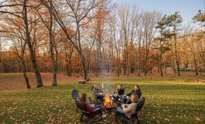 Property grounds - Poconos Chalet| HotTub, Game&Theatre Rm, Lakes (Albrightsville)