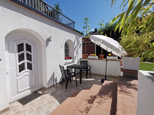 105qm Souterrain Whg. mit hochw. Vollausst., Zentrum Homberg Ohm, Sauna+Fitness