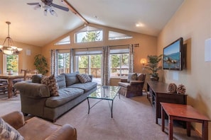 TV, offices - The Jay Chalet (Tahoe City)
