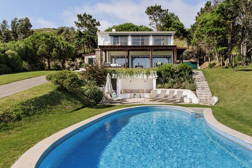 SeaView Oasis: 4BR, Pool, Tennis by Host For Us