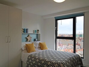 Studio, Non Smoking | Blackout drapes, free WiFi - Student Only Botanic Studios (Belfast)