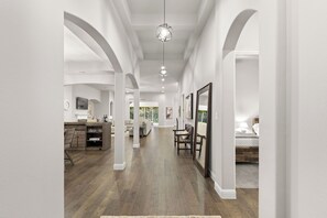 5 Schlafzimmer, Bügeleisen/Bügelbrett, Reisekinderbett, kostenloses WLAN