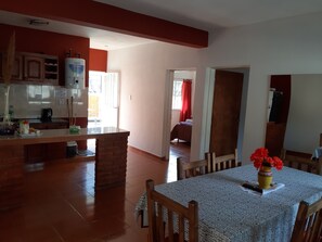 Een bureau, gratis wifi