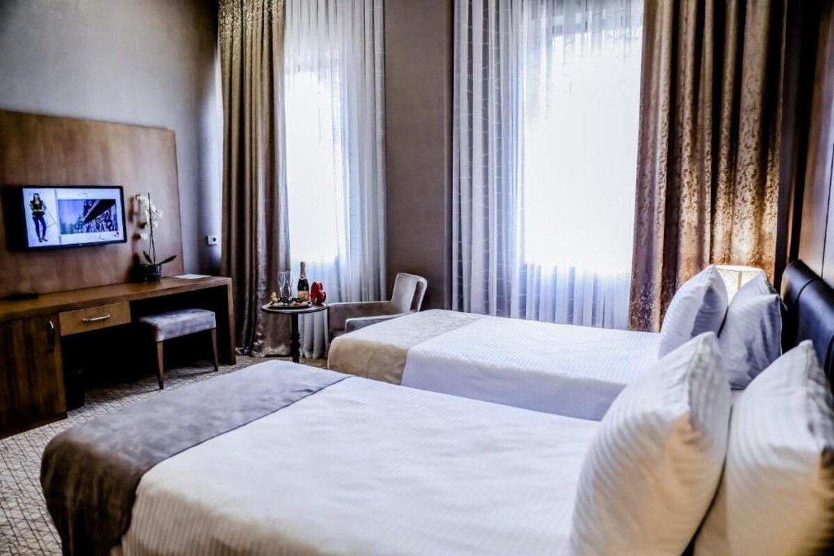 Large Double Room