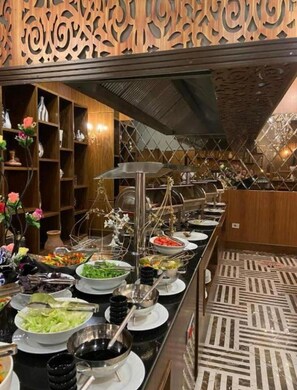 Bao gồm bữa sáng buffet hàng ngày 