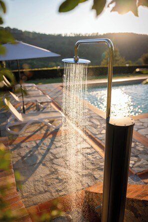 Property grounds - Typical farmhouse in the heart of Chianti with private swimming pool  (Toscana)