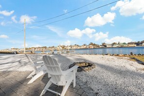 Property grounds - Luxury waterfront home with breathtaking views in Barrington (Barrington)