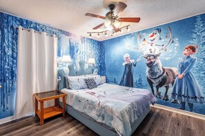 3 slaapkamers, een strijkplank/strijkijzer, reisbedje, gratis wifi