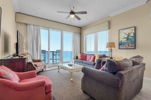 Living area - Inn At Summerwind 1405 (Navarre)