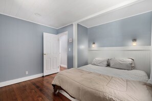 3 bedrooms, iron/ironing board, WiFi, bed sheets - Home Sweet Home in Danbury (Danbury)