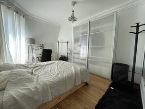 1 bedroom, iron/ironing board, WiFi, bed sheets