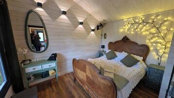 1 chambre, fer et planche Ă repasser, Wi-Fi gratuit, draps fournis