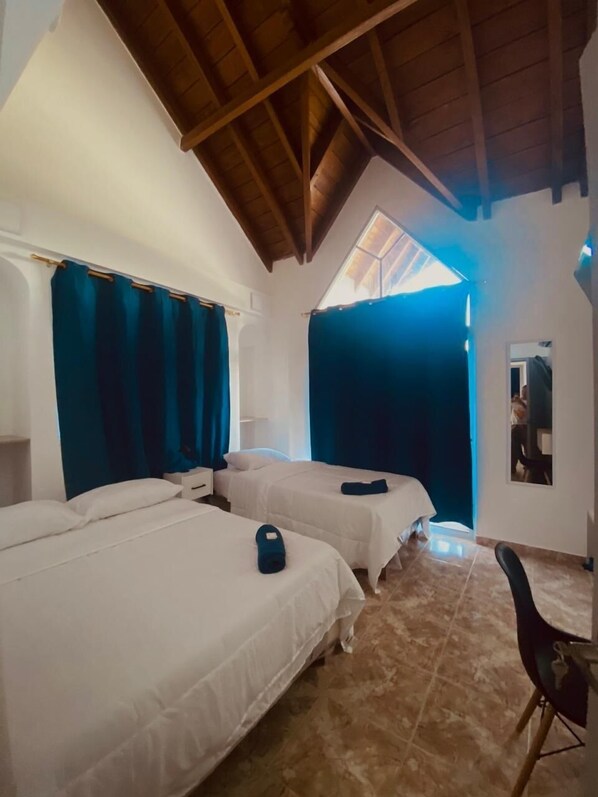 家庭三人房, 陽台 | 書桌、筆電工作空間、免費無線上網