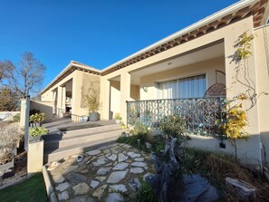 Exterior - The "Douceur des Cévennes" villa -Calm and natural with views of the Cévennes. (Servas)