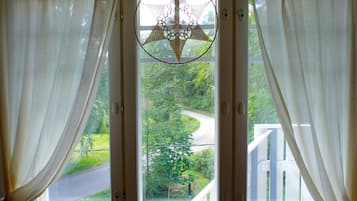 Kahden hengen huone, näköala puutarhaan | Ilmainen Wi-Fi