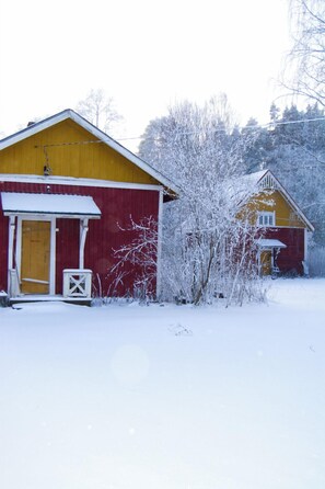 Exterior - Pehtoorin kammarit (Pälkäne)