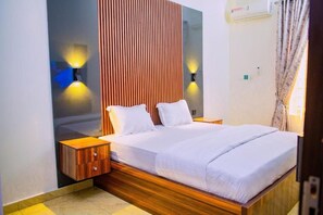 4 slaapkamers, een strijkplank/strijkijzer, wifi, beddengoed