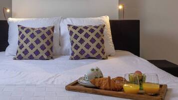 3 habitaciones, tabla de planchar con plancha, wifi y ropa de cama