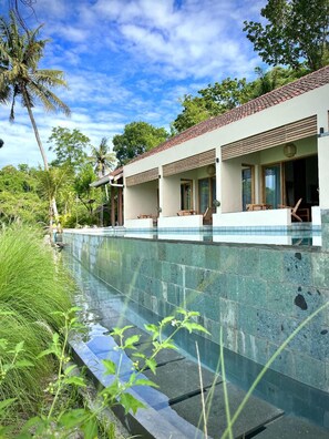 Pool - Boutique Villa Jogja Senang (Bangunjiwo)