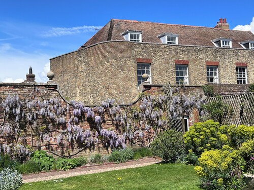 Stylish Georgian Townhouse in Rye Citadel