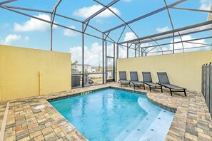 Et oppvarmet basseng