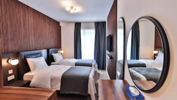 Double or Twin Room | In-room safe, iron/ironing board (on request), free WiFi, bed sheets