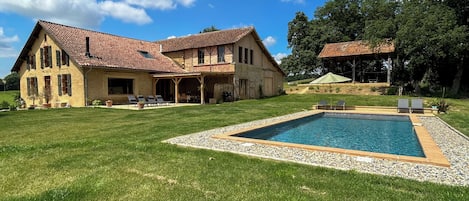 Piscine extérieure