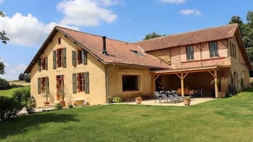 Dagelijks continentaal ontbijt inbegrepen