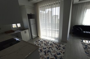 Deluxe Condo, Sea View | Free WiFi