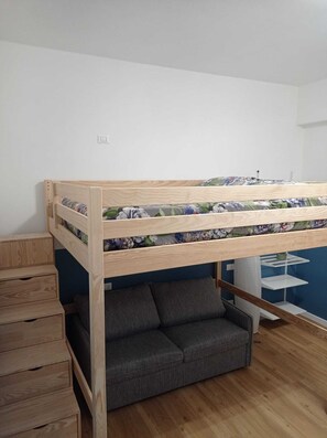3 bedrooms, WiFi, bed sheets