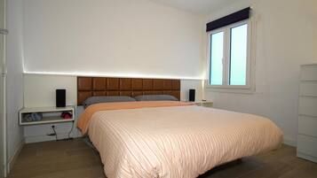 2 chambres, fer et planche Ă repasser