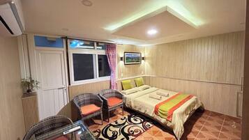 1 bedroom, iron/ironing board, WiFi, bed sheets