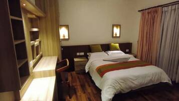 2 chambres, fer et planche Ă repasser, Wi-Fi, draps fournis