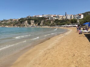 Una playa cerca, toallas de playa