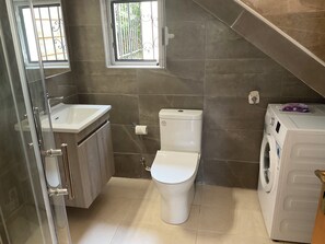 Shower, hair dryer, towels, soap - Villa LEMON TREE- Private Pool- Car not necessary (Vamos)
