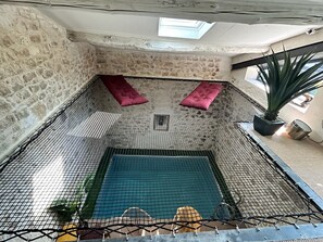 A heated pool -  Belle maison 5 étoiles, piscine intérieur, filet de catamaran, terrasse (Bourdic)