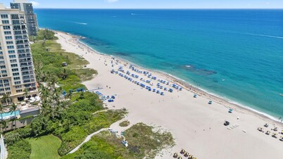 OCEAN VIEW!! Palm Beach Singer Island Resort! 2bd 2bth Hotel amenities included