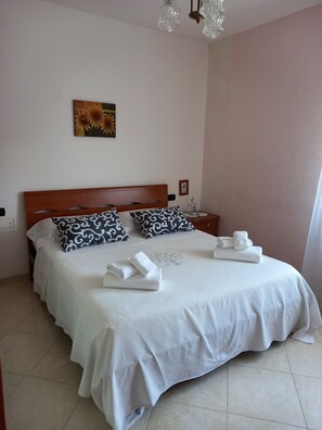 2 bedrooms, iron/ironing board, travel cot, bed sheets
